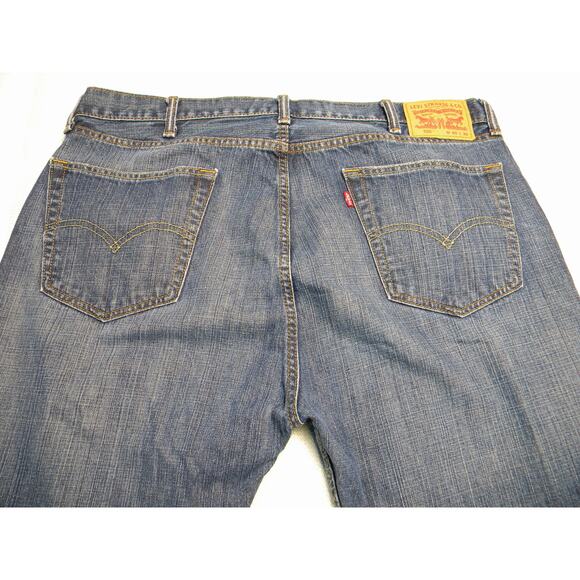 Levi's 505 Regular Fit Men's Jeans Size 40x32 Medium Wash Straight Leg Denim - Picture 3 of 5